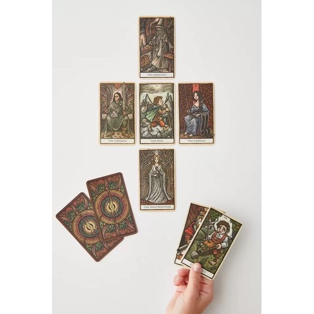 The Lord of the Rings Tarot Deck and Guide