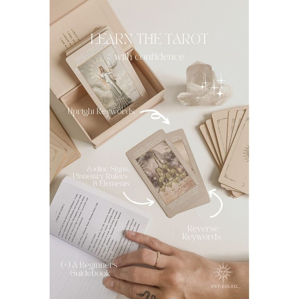 𝐋𝐮𝐜𝐢𝐝 𝐃𝐫𝐞𝐚𝐦𝐬’ 𝐁𝐞𝐠𝐢𝐧𝐧𝐞𝐫𝐬 𝐓𝐚𝐫𝐨𝐭 𝐃𝐞𝐜𝐤 • 𝐖𝐢𝐭𝐡 𝐊𝐞𝐲𝐰𝐨𝐫𝐝𝐬™ (𝟑𝐫𝐝 𝐄𝐝𝐢𝐭𝐢𝐨𝐧) 甦醒之夢入門塔羅牌